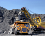 Услуги по организации добычи полезных ископаемых в виде твердых пород (уголь и руда).