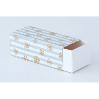 Коробка для макаронс СРЕДНЯЯ, 15*6*5 см, Снежинки с голубой полоской