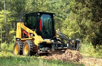 Стекло лобовое левое с шелкографией (закаленное) для мини-погрузчика Caterpillar  216B/226B/232B/236B Series 2 (арт.013)