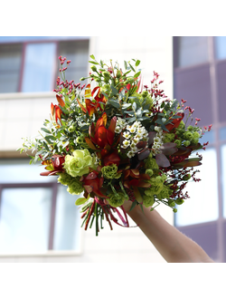 Букет цветов с леукадендроном