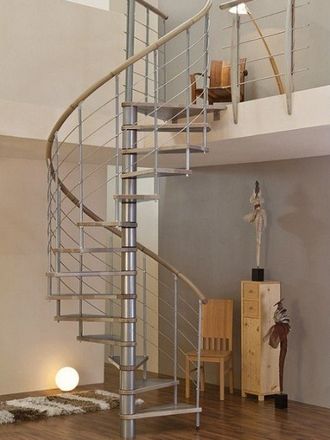 Винтовая лестница Minka Venezia из дуба. Спешите заказать в салоне лестниц в Костроме!