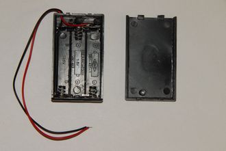 Батарейный отсек на 3 батарейки ААА с крышкой