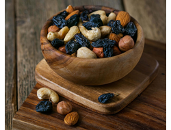 Ореховый микс (фундук, миндаль, кешью, изюм темный), 500 гр.