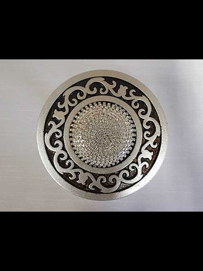 R 274, серия Magestic. Круг со стразами с орнаментальным бордюром