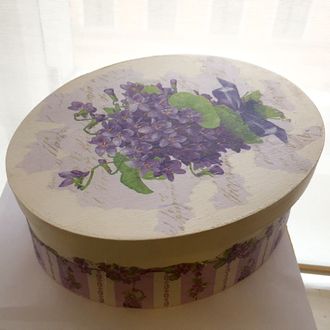 Коробка  овальная с сиреневыми цветами; декупаж; арт. 067