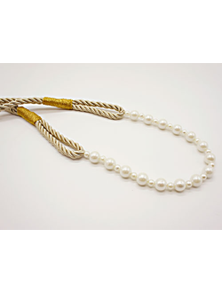 Арт. 226. Подхваты для штор с бусинками