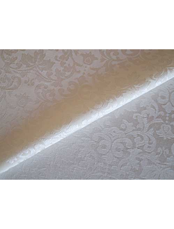 Кремовая ткань с пропиткой  в рестораны и кафе для пошива скатертей и салфеток с орнаментом.