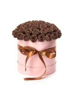 Букет из шоколадных роз в шляпной коробке "Конфетка"