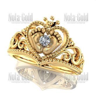 Кольцо из желтого золота в подарок жене на рождение дочки или сына с бриллиантом сердечком и короной
