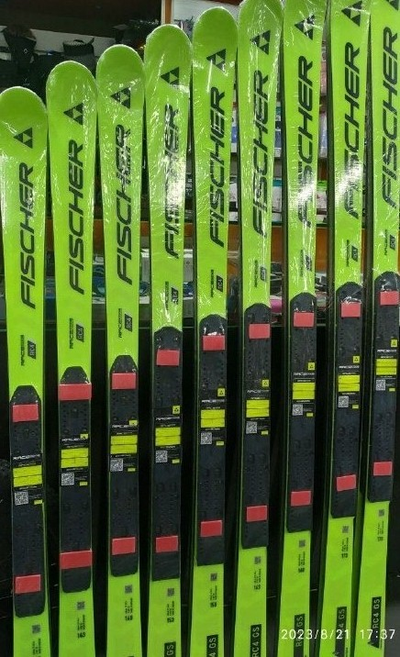Горные лыжи FISCHER RC4 WORLDCUP GS JR  M-PLATE