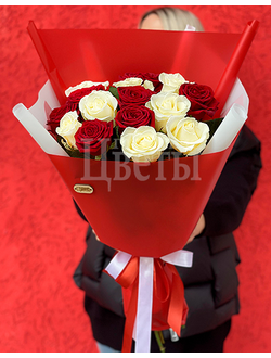 Букет 15 роз "Red-White"