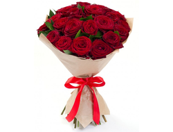 25 красных роз (70 см.) с зеленью в крафт бумаге