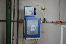 втоматическая система дозирования реагентов (АСДР) Комплексон-6 предназначена для обработки воды,
поступающей в системы теплоснабжения. Система подпитки автоматическая.
