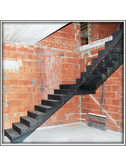мк №14. металлический каркас лестницы
