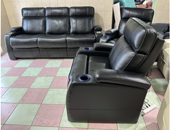 Брутальный гарнитур: кожаный диван-кровать + 2 кресла электрореклайнера, США. Натуральная кожа.