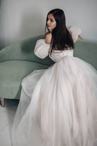 Свадебное платье цвета айвори с пышным рукавами-буфами прокат Уфа
