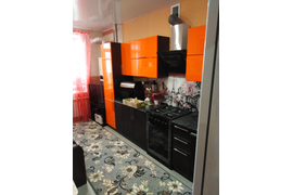 Кухня: Оранжевый глянец/Черный Металлик