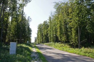 Лесной участок 20 соток в поселке с озером на Калужском шоссе
