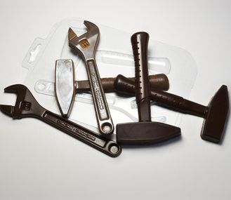 Форма пластиковая &quot;Инструменты: Ключ и молоток&quot;