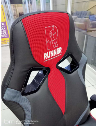 кресло компьютерное RUNNER кож/зам/ткань черно-красное