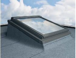 Конструкция EFW для установки окна в крышу с малым углом наклона