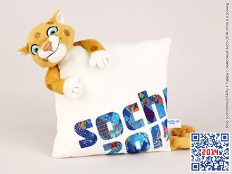Подушка с Леопардом-талисманом и логотипом-узором Олимпиады Сочи 2014