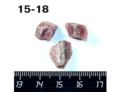 Турмалин натуральный (необработанный) Малхан №15-18: комплект - 4,0г - 15*12*6мм + 13*11*7мм + 12*9*7мм