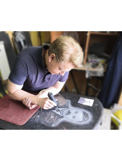 Гравировка на установленном на кладбище памятнике