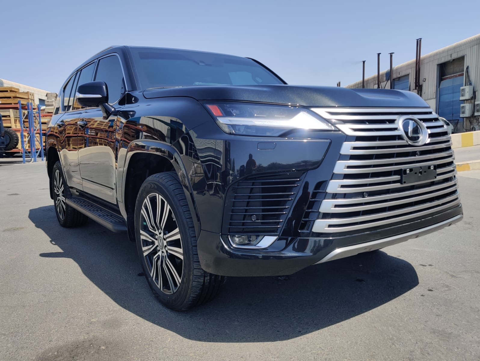 Premium class discreetly armored SUVs based on LHD/RHD Lexus LX600 Prestige/Signature/KURO 4WD, 2023 YP