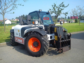 Стекло лобовое  (закалённое) для телескопического  погрузчика BOBCAT T3571/ T3571L (арт.012)