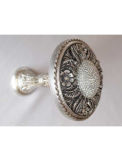 Цвет: серебро. Декор стразы, серебрение, резьба. Держатель для штор настенный