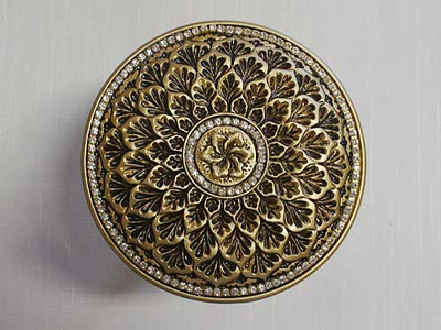 Золото(античное), цвет декоративного и полезного прихвата портьер