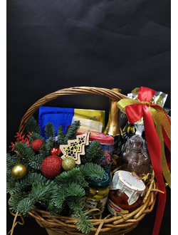 Подарочная корзинка, подарок на рождество, подарок на новый год, корзинка с едой в подарок