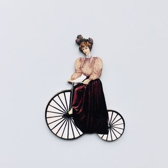 Дама на велосипеде - Магнит-прищепка6