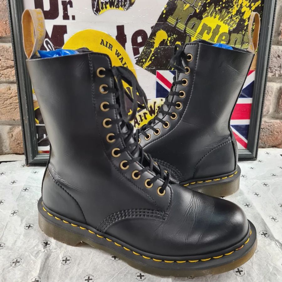 Ботинки Dr Martens 1490