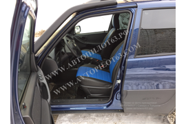 Чехлы Автопилот из экокожи (черный+синий) на Chevrolet Niva (2014+)