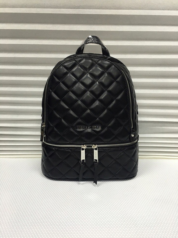 ryukzak michael kors steganyj chernyj kupit za 4490 rub zhmi