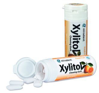 Жевательная резинка с ксилитом Xylitol Fresh Fruit, свежие фрукты, Miradent, 30 драже.