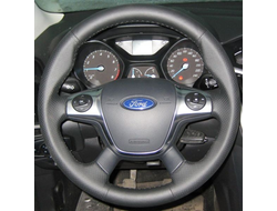 Кожаная накладка на руль Ford Focus III (C346) (2011-2015), черная
