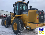 Стекло заднее закаленное JOHN DEERE 444K, 524K, 544K