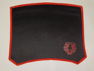 Коврик матерчатый на резиновой основе, красно-черный (размер 25х20 см)