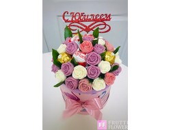Купить букет из шоколадных роз №1 в шляпной коробке в Ростове-на-Дону | FRUTTI FLOWER