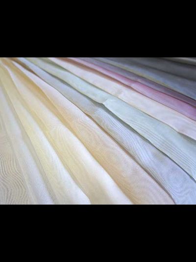 Perla («Жемчуг») - тюлевая ткань с нейлоновым блеском