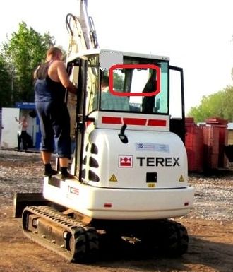 Стекло кузовное заднее (закалённое) для мини-экскаватора Terex TC35 (арт.017)