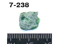Хромдиопсид натуральный (необработанный) №7-238: 1,2г - 13*11*8мм