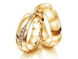 Обручальные кольца жёлтое золото с бриллиантами матовые