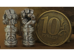 Изделие № 39 "Кулак Хеллбоя" Цена указана за одно изделие