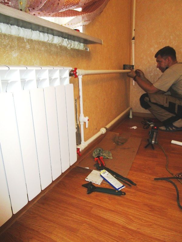 Монтаж радиатора отопления в квартире, в Ногинске