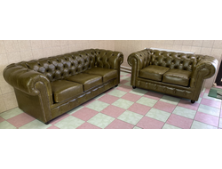 Еврокомплект диванов Chesterfield: 3-x +2-x местные диваны. Элитная итальянская анилиновая кожа с эффектом старения.