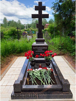 Гранитный крест памятник на могилу
